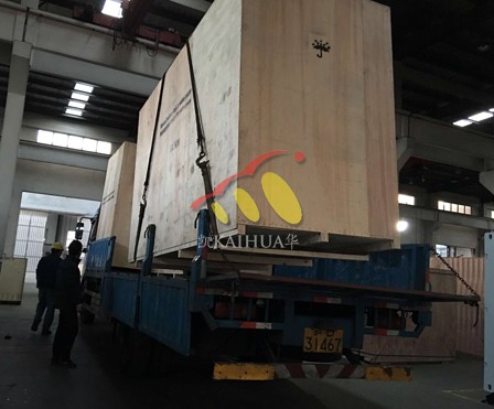 440KW康明斯发电机组外贸包装