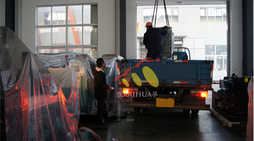 沃尔沃柴油发电机组吊装现场